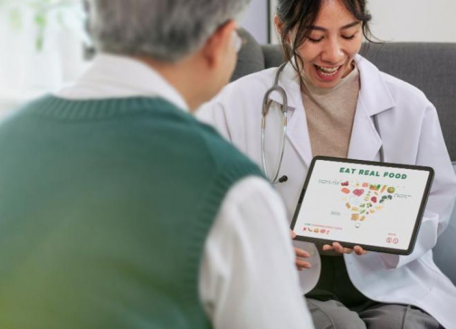 doctor-checking-up-little-black-girl